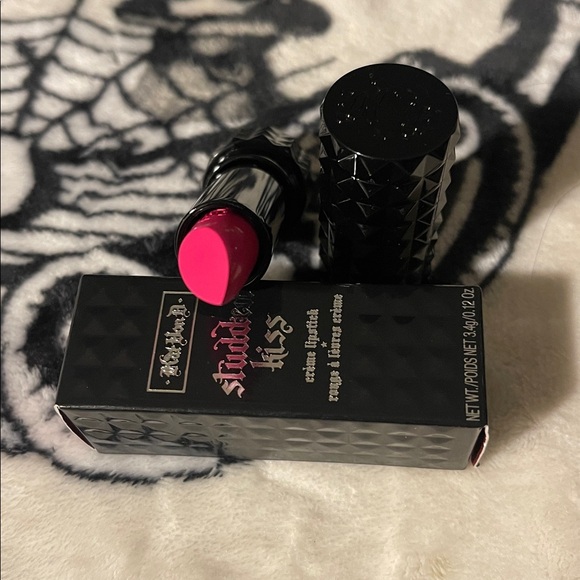 Kat Von D Backstage Bambi Studded Kiss Creme Lipstick - Picture 6 of 6
